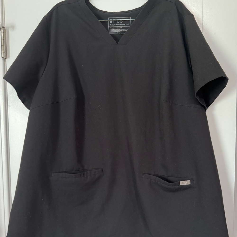 FIGS Black V-Neck Scrub Top + Jogger Pants
